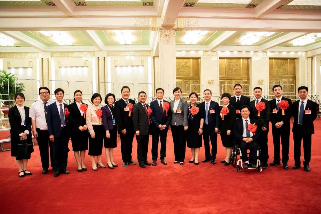 1558083133965561EM5r.jpg 1.jpg